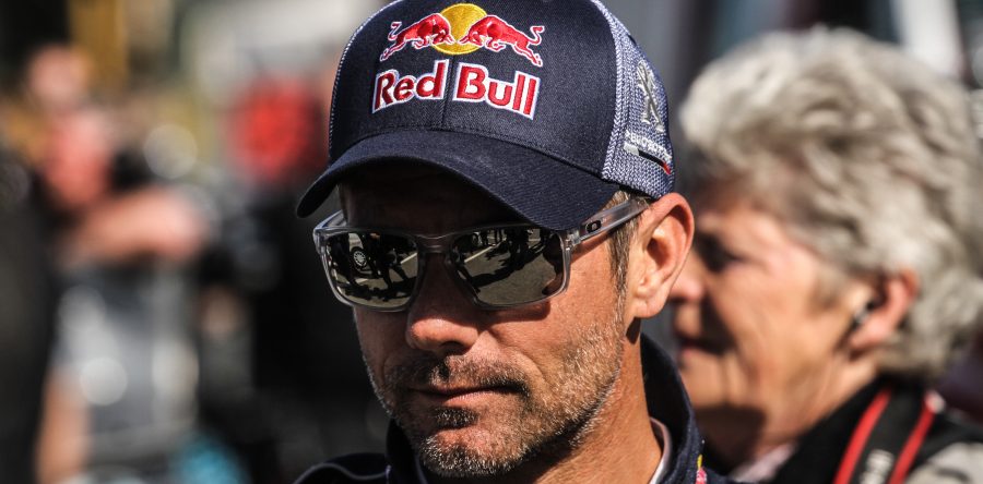 Loeb radiante com a subida ao pódio